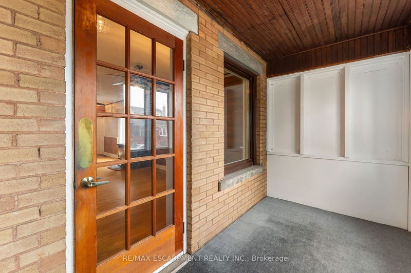 46 Graham Ave S Hamilton, L8K 2M1 | Image 3