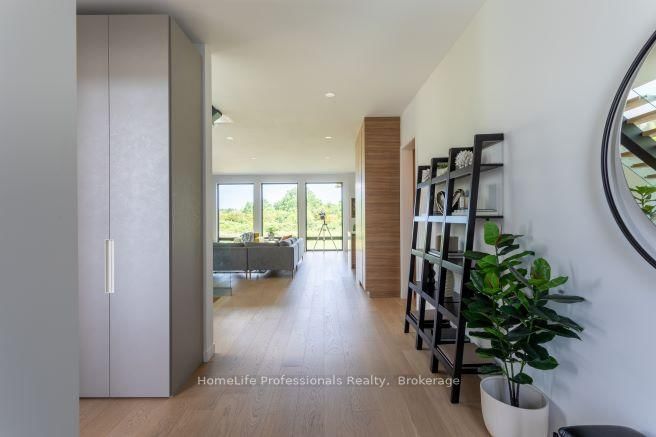 70 UPPER MOUNT ALBION Rd, Hamilton, L8J 2S1 | Image 3