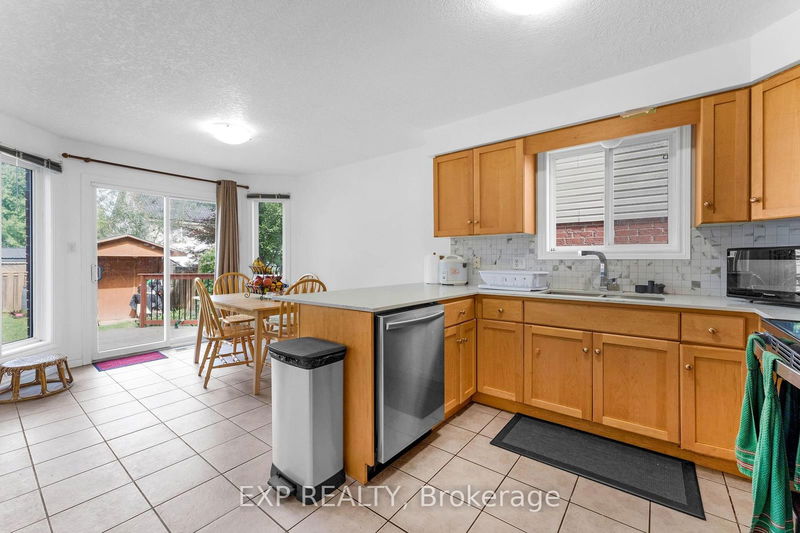 660 White Elm Blvd  Waterloo, N2V 2M3 | Image 15