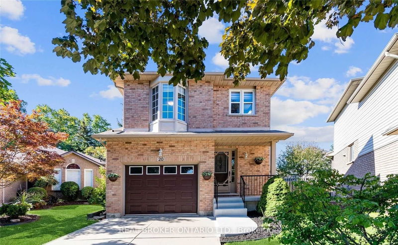 20 Elderridge Crt, Hamilton - Stoney Creek Mountain image-0-0