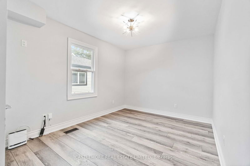 599 Beach Blvd  Hamilton, L8H 6X8 | Image 11