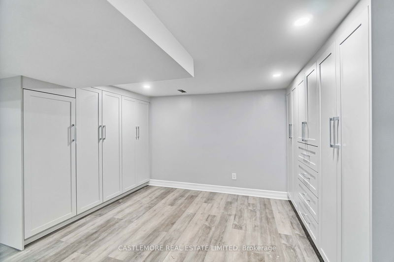 599 Beach Blvd  Hamilton, L8H 6X8 | Image 31