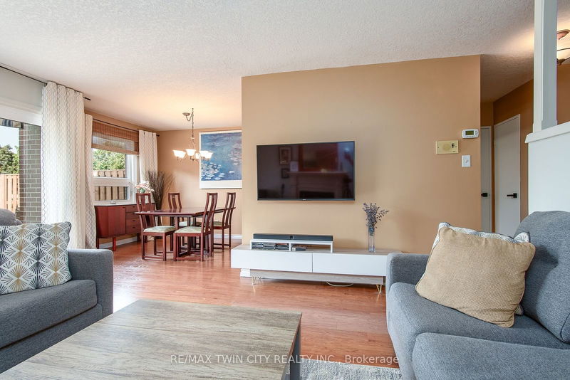  1 - 17 Gibson Dr  Kitchener, N2B 2P3 | Image 31