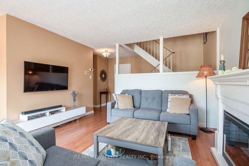  1 - 17 Gibson Dr  Kitchener, N2B 2P3 | Image 34