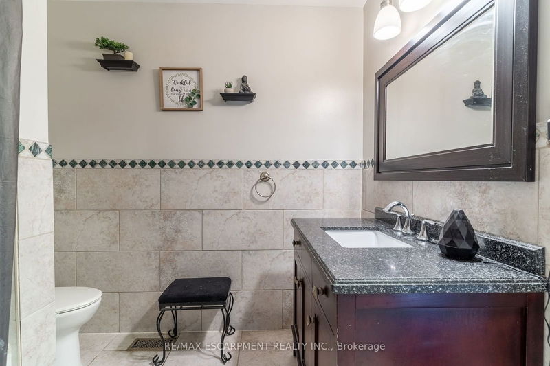 59 REGENT Ave  Hamilton, L9G 1T1 | Image 36