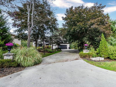 355 Golf Links Rd  Hamilton, L9G 4G6 | Image 1