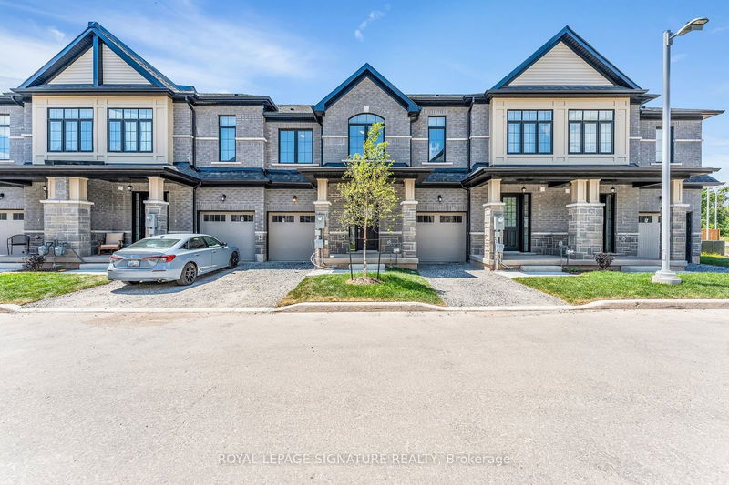 home for lease on 7453 Baycrest Common