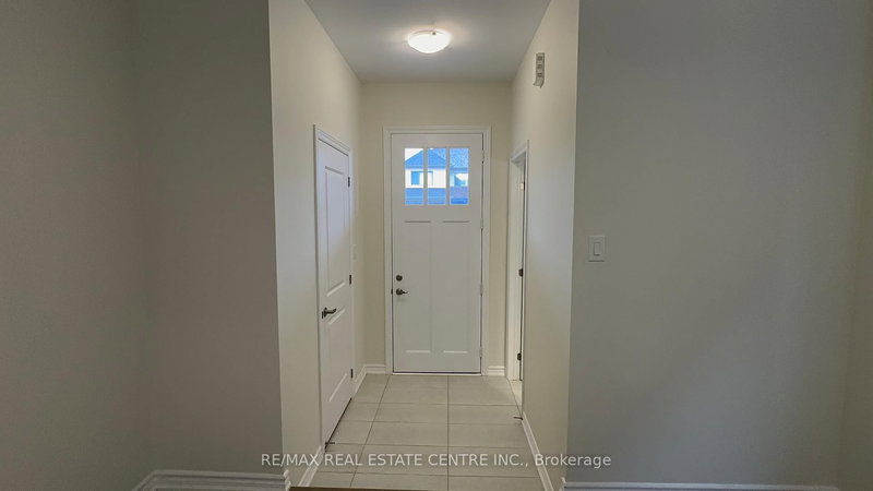 10 Molnar Cres, Brant, N3T 0X3 | Image 3