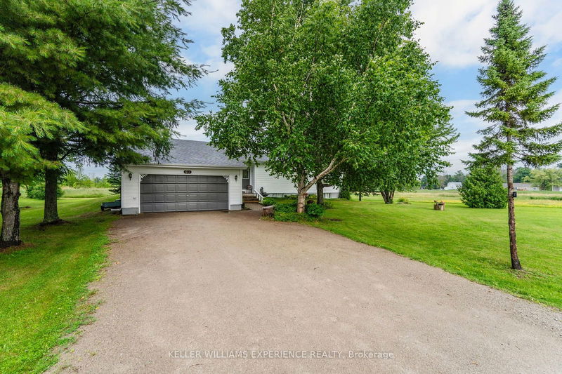 60 Hillside Dr  Georgian Bay, L0K 1S0 | Image 1