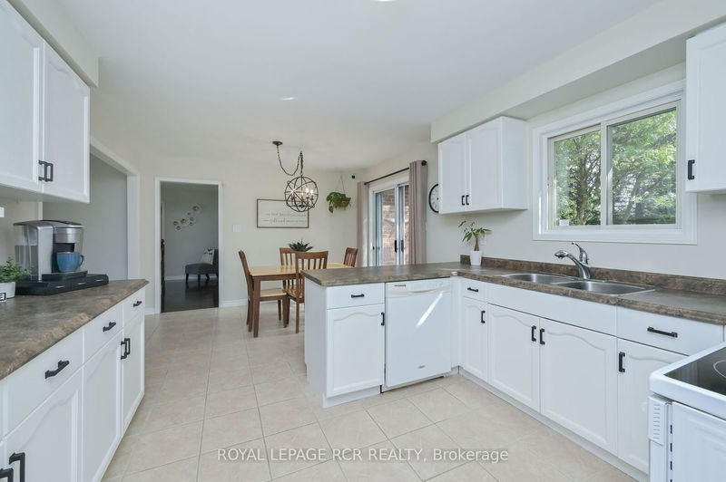 33 Riverside Dr  Mono, L9W 6L5 | Image 8