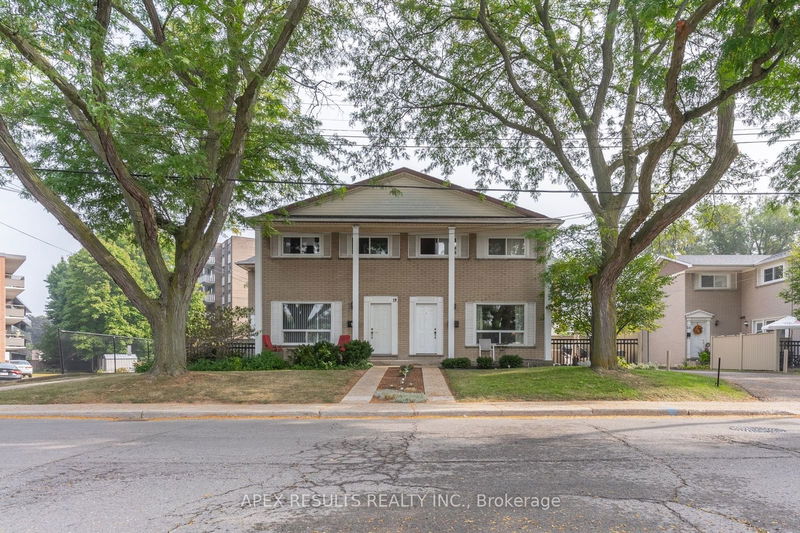  3 - 23 Woodman Dr S Hamilton, L8K 4E2 | Image 1