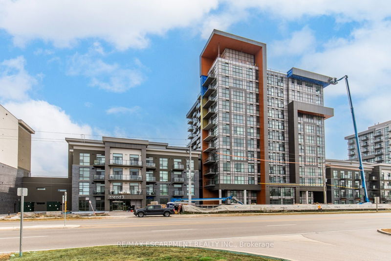 home for lease on 605-470 Dundas Street