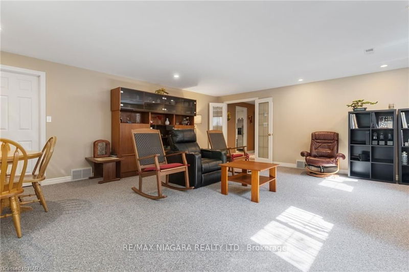 31 Crysler Cres  Thorold, L2V 5A2 | Image 24