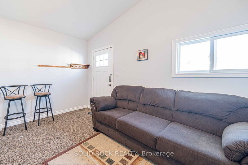 205 Ivon Ave  Hamilton, L8H 5S9 | Image 10