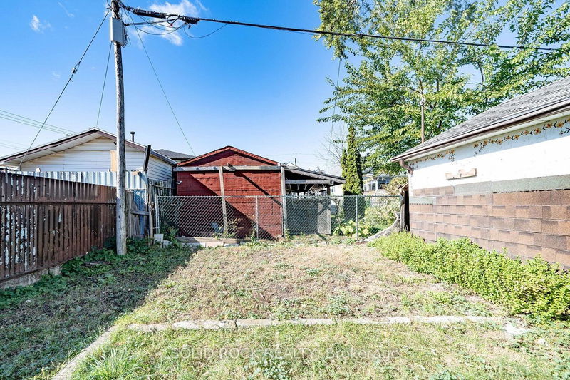 205 Ivon Ave  Hamilton, L8H 5S9 | Image 2