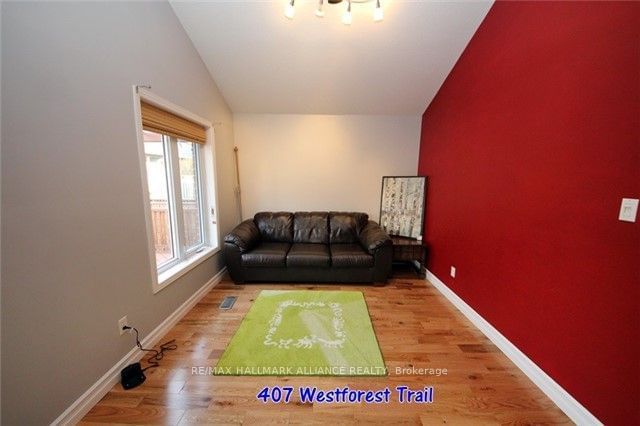 407 Westforest Tr  Kitchener, N2N 3L8 | Image 2