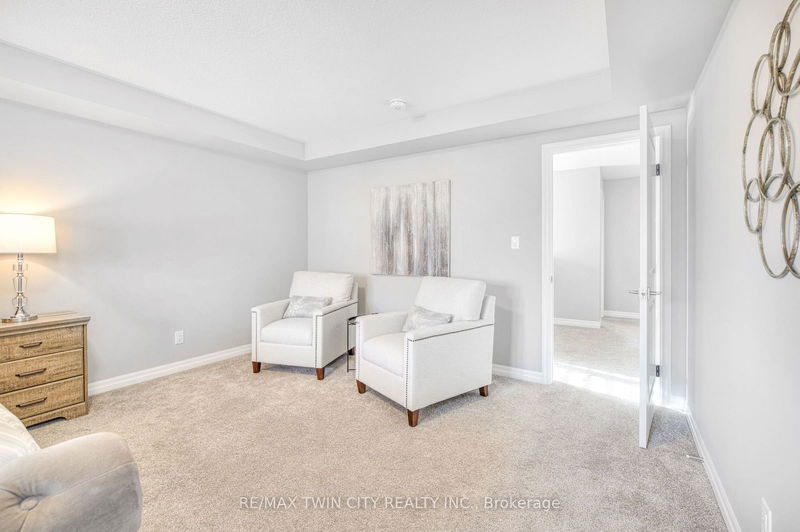 150 Mountain Holly Crt  Waterloo, N2V 0E1 | Image 25