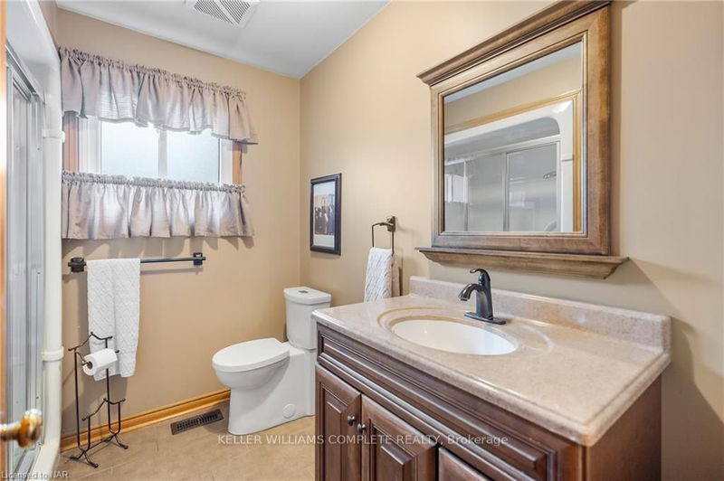 112 Larchwood Circ  Welland, L3C 6T3 | Image 17