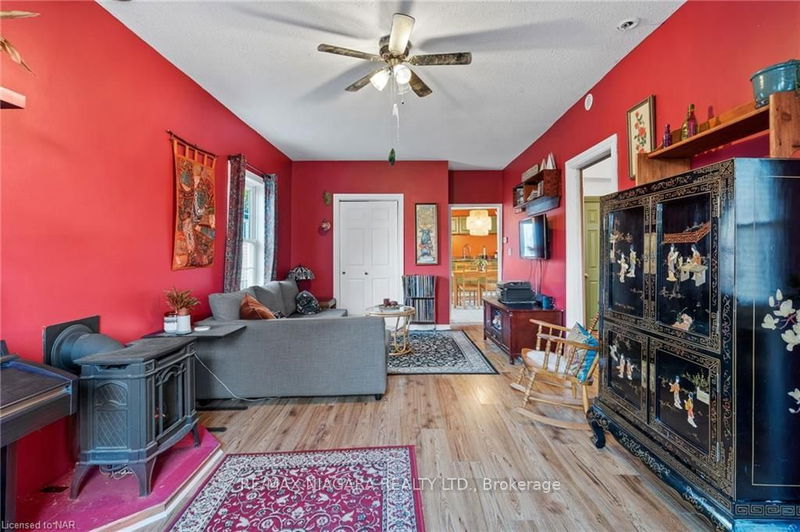 home for sale on 33 PHIPPS Street