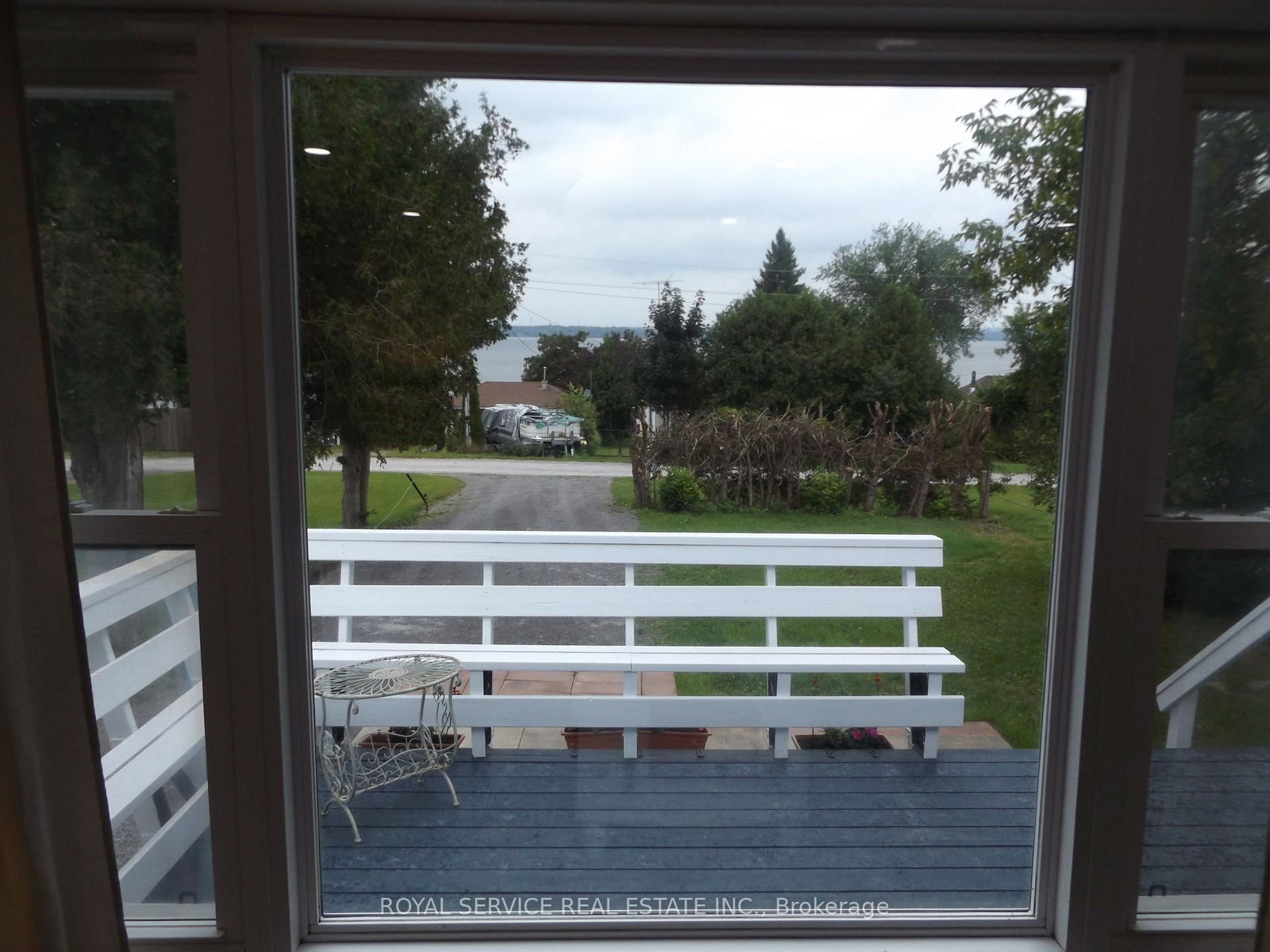Listing Image 4