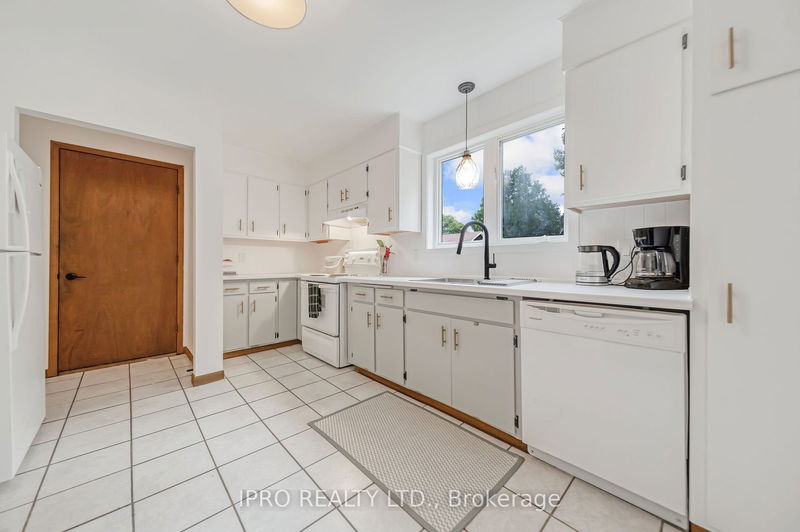 27 Tanglewood Terr  Brantford, N3R 3R8 | Image 15