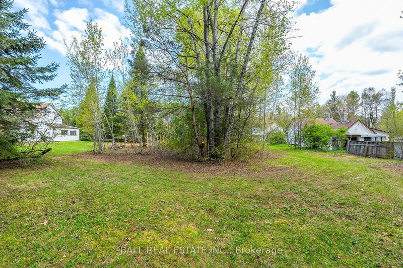 0 The Avenue   Kawartha Lakes, K0M 2A0 | Image 8