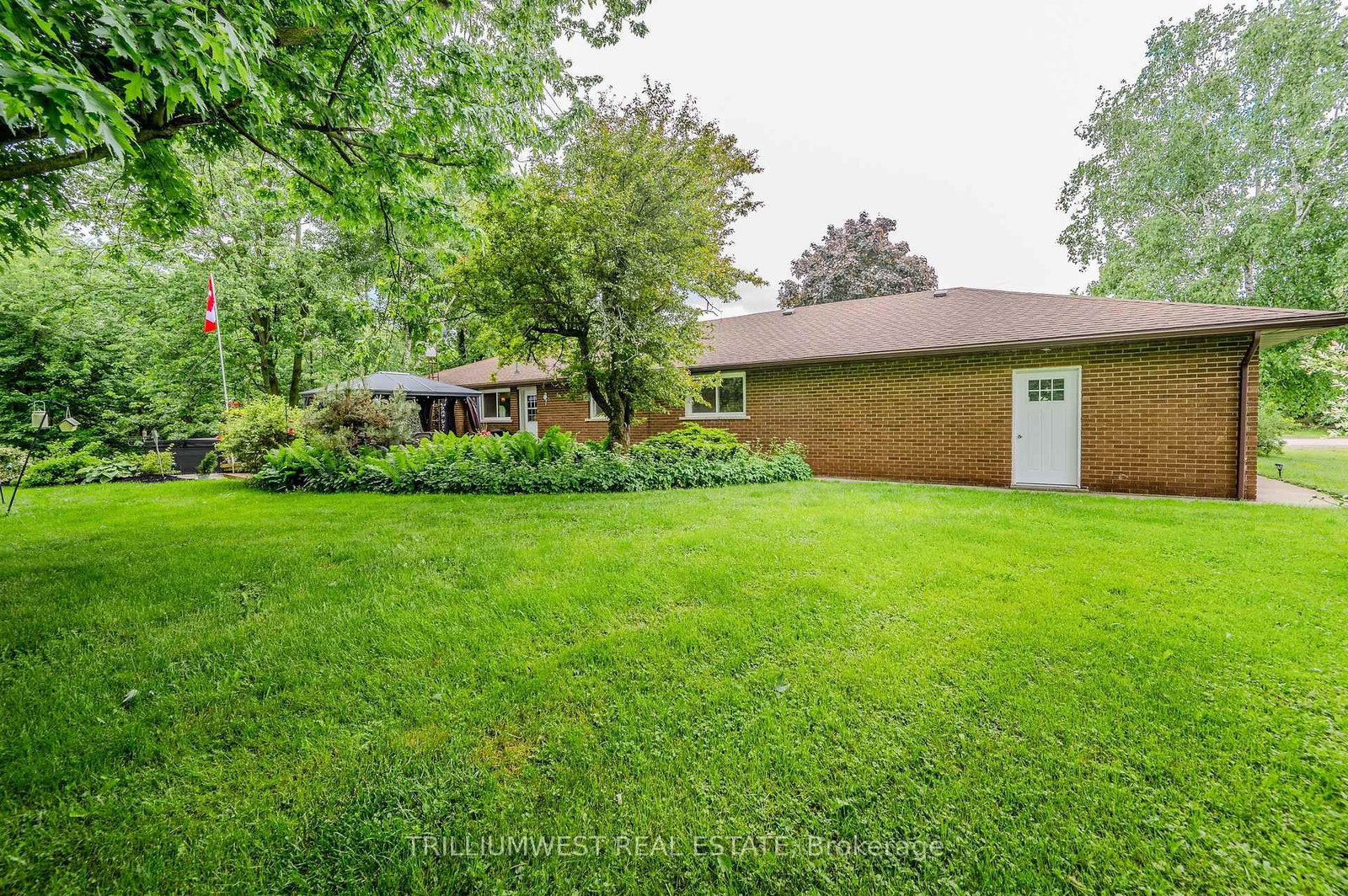Listing Image 27