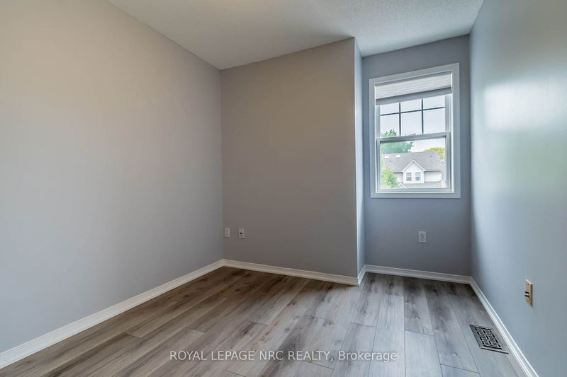  28 - 5070 drummond Rd  Niagara Falls, L2E 6E4 | Image 32