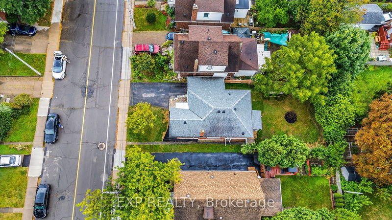 139 Longwood Rd N Hamilton, L8S 3V8 | Image 25