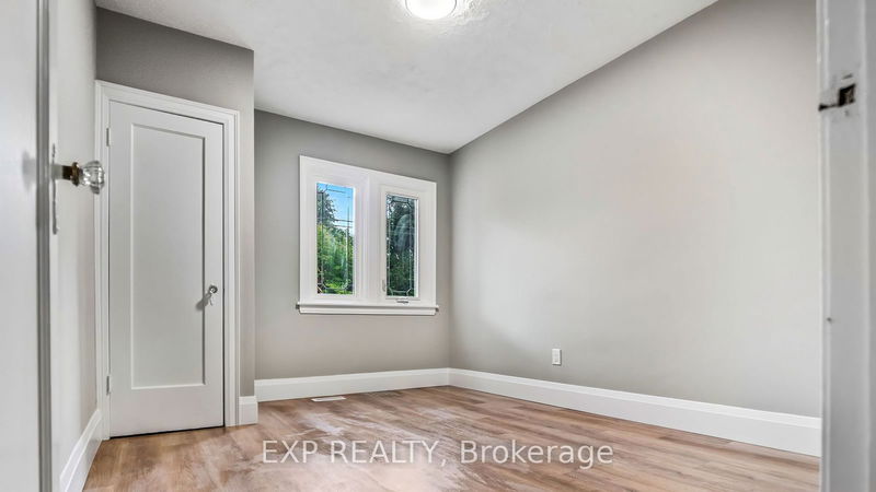 139 Longwood Rd N Hamilton, L8S 3V8 | Image 7