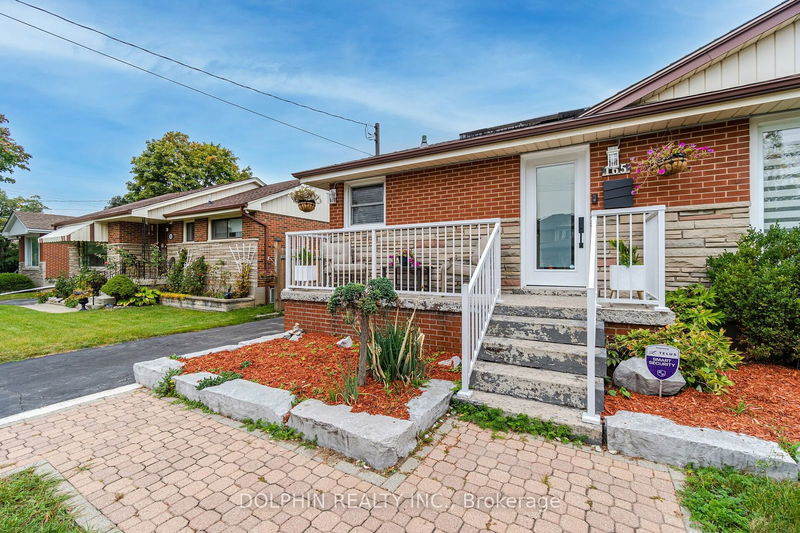 165 Toby Cres  Hamilton, L8T 2P1 | Image 2