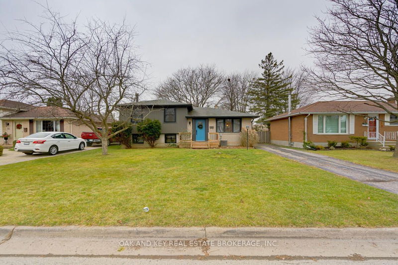 home for lease on 13 Dunwich Drive