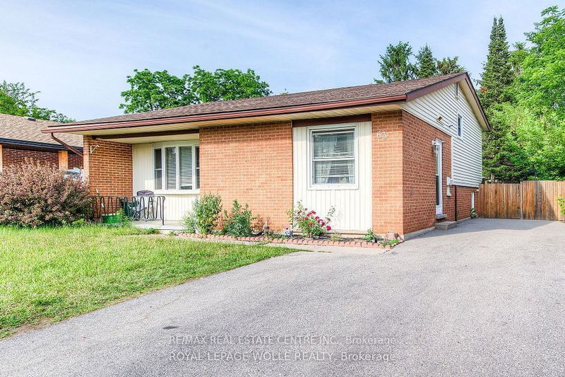 home for lease on 63 Rouse Avenue