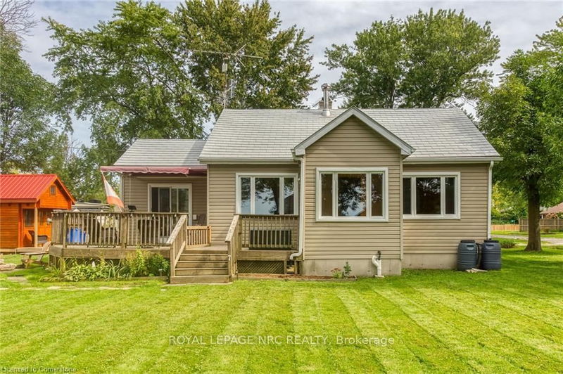 home for sale on 7 Lake Road