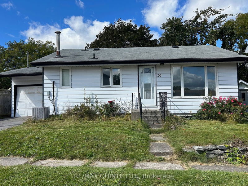 30 Hollen St  Quinte West, K8V 4G7 | Image 1