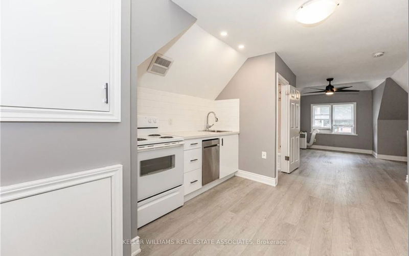 home for lease on 3-207 Fairleigh Avenue S