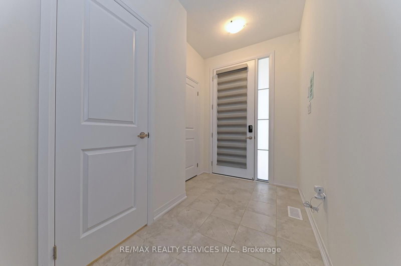 19 - 15 Blacklock St, Cambridge, N1S 0E6 | Image 3