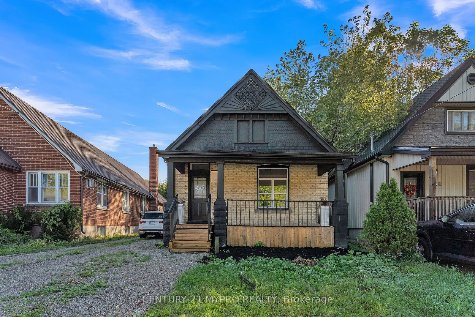 Building in 153 Wharncliffe Road