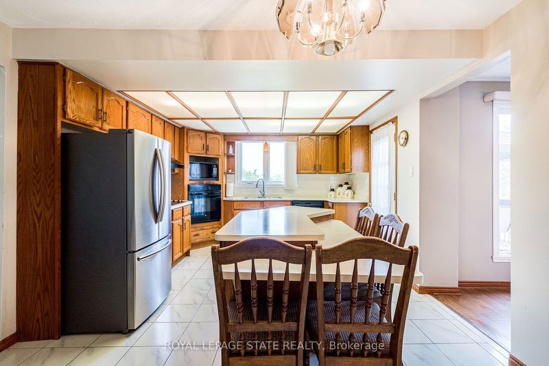 50 Shadeland Cres  Hamilton, L8G 4Y2 | Image 10