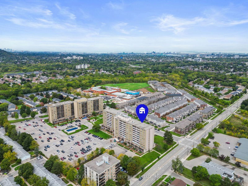  410 - 15 Albright Rd  Hamilton, L8K 5J2 | Image 1