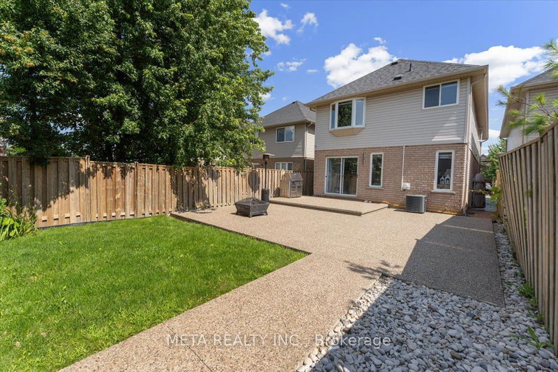 106 Thoroughbred Blvd  Hamilton, L9K 1N2 | Image 21