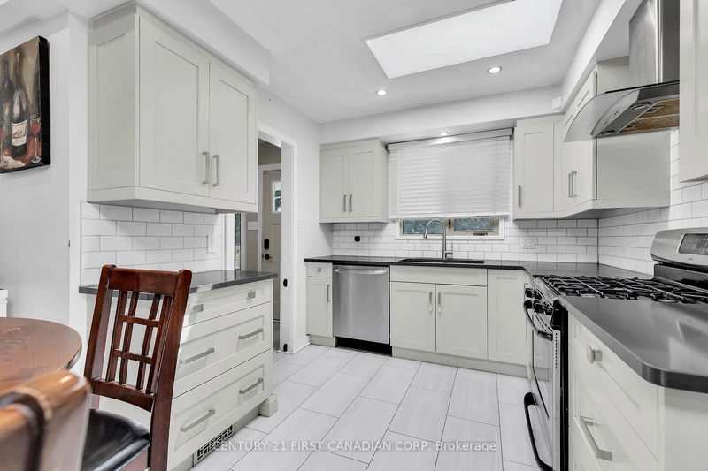 51 Barrett Cres  London, N6E 1T4 | Image 7