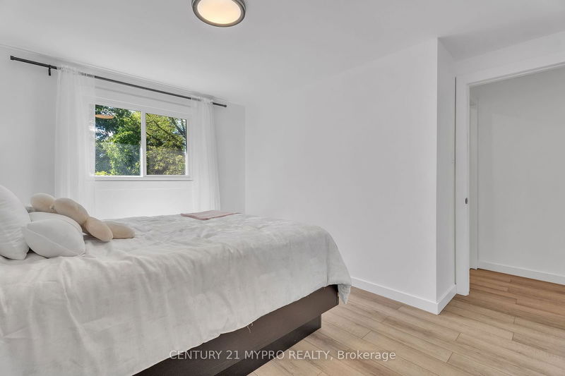 76 Banting Cres  London, N6G 4G3 | Image 23