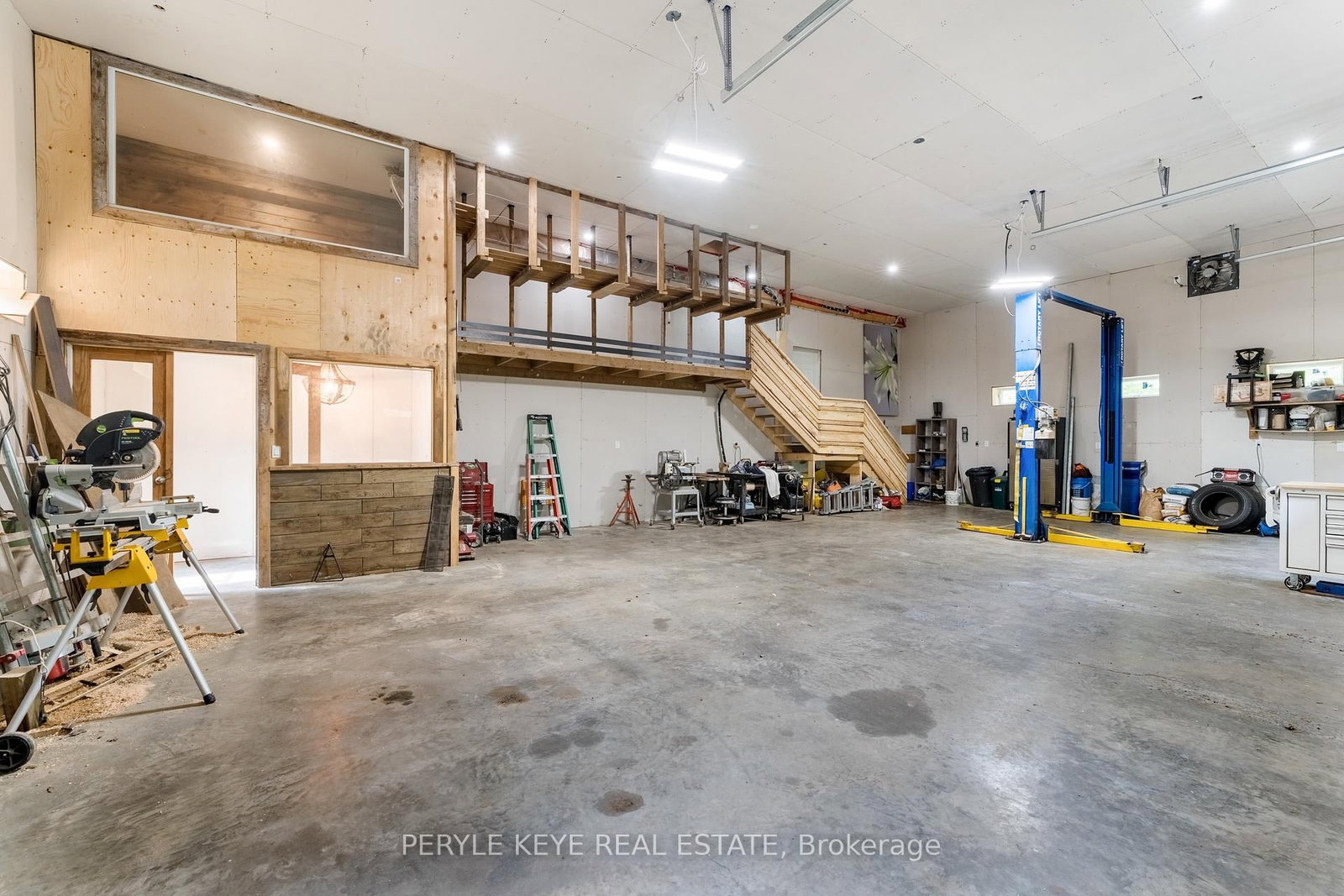 Listing Image 32