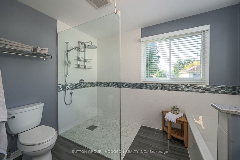 71 Laurel Cres  London, N6H 4X5 | Image 22