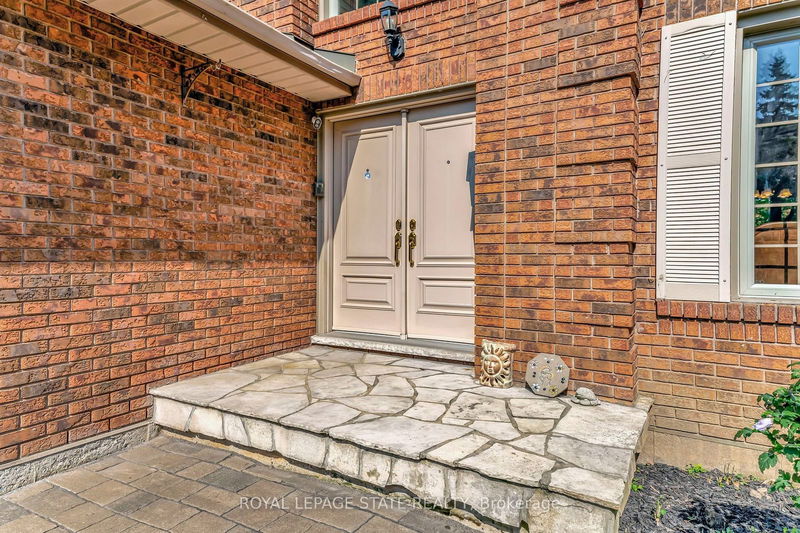 210 Bluebell Cres  Hamilton, L9K 1B9 | Image 5