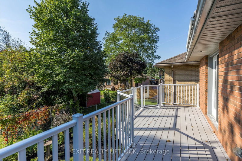 7 Hillview Dr  Kawartha Lakes, K0M 1A0 | Image 9