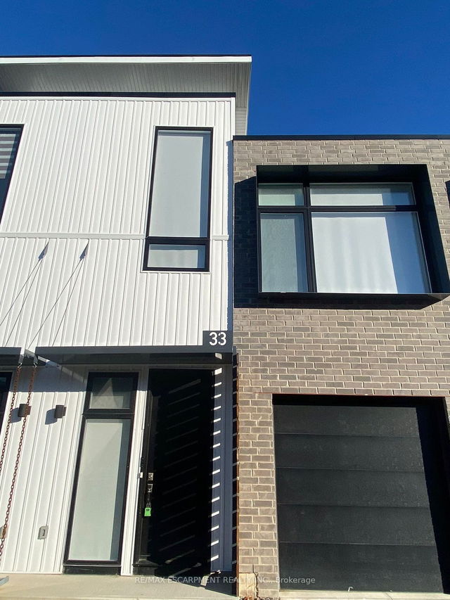 33 Summersides Mews