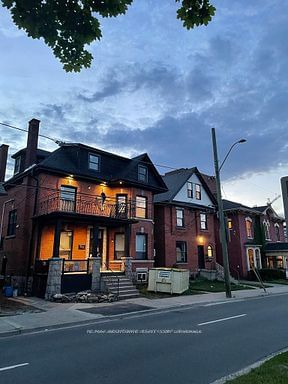 home for lease on lower-66 Wellington Street S