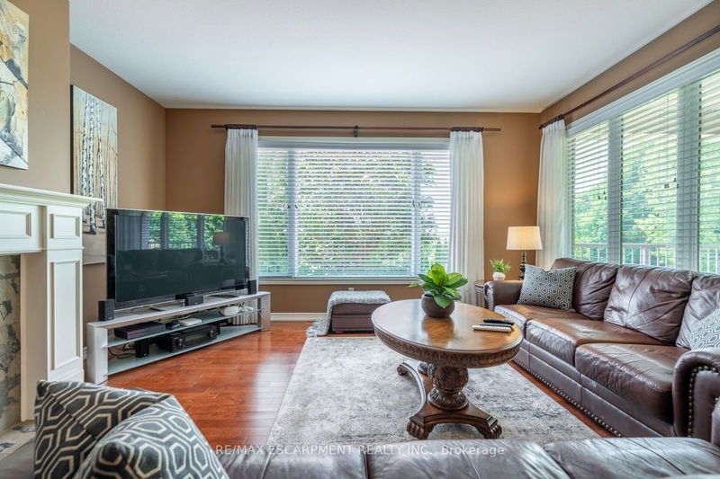 5 Maryheather Cres  Hamilton, L8B 0Z6 | Image 10